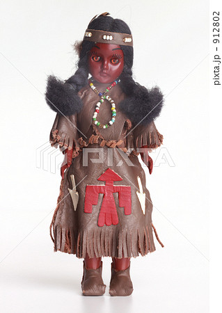 女の子 人形 インディアン 民族衣装の写真素材