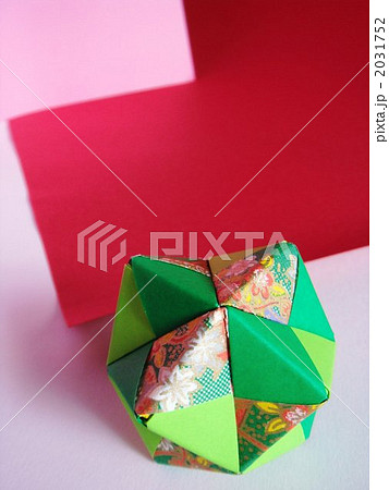 折り紙 和 飾り玉 和風の写真素材