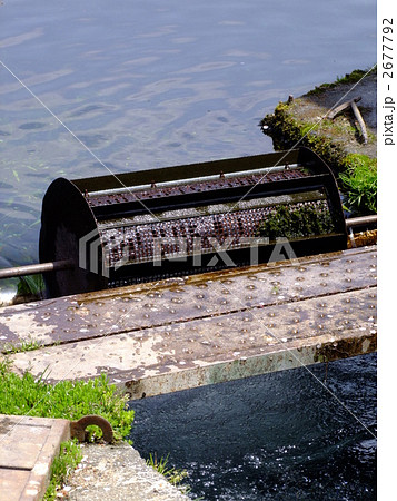 水車式芋洗い機 水路 田舎の写真素材 - PIXTA