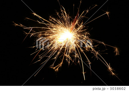 夏の夜 手持ち花火 遊び アートの写真素材