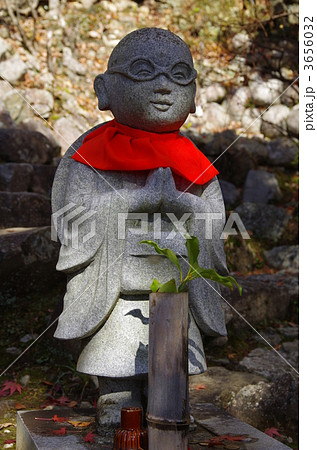 地蔵 石仏 お地蔵さん 祈りの写真素材 - PIXTA