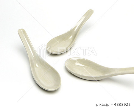 レンゲ れんげ 白色 食器 雑貨 チリレンゲ 中華食器の写真素材