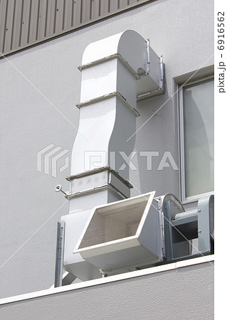 換気口 換気ダクト 屋外 日本の写真素材