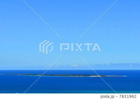 久高島　カベール　絵　サインなし 久高島 神の島 沖縄の写真素材 - PIXTA