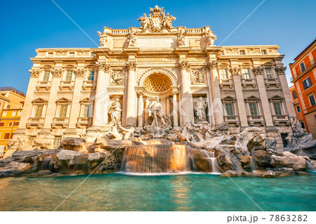 イタリア 噴水 像 ヨーロッパの写真素材 - PIXTA