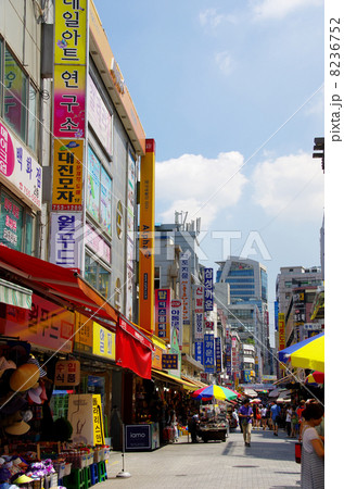 南大門市場 ソウル 韓国 町並みの写真素材