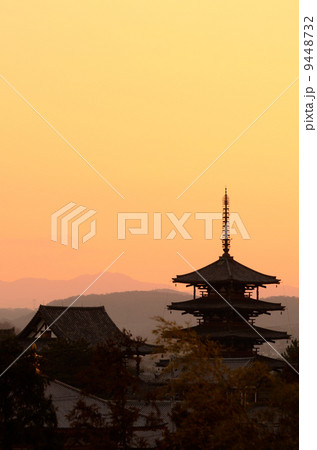 法隆寺 夕方 奈良 五重塔の写真素材