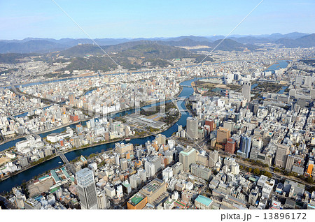 空撮 航空写真 原爆ドーム 広島県の写真素材