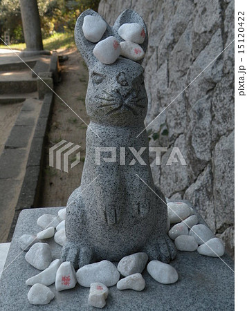 ウサギの石像^^ うさぎの石像の写真素材 - PIXTA