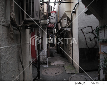 ぼろい 古い 汚れ スナックの写真素材