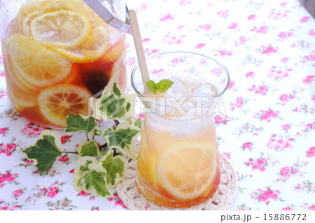 ピンクレモネード ピンク色 レモネード レモン水の写真素材