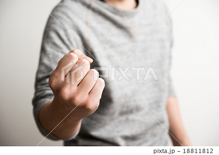 男性 ガッツポーズ 拳 手の写真素材