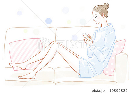 スマートフォン 座る 女性 操作のイラスト素材