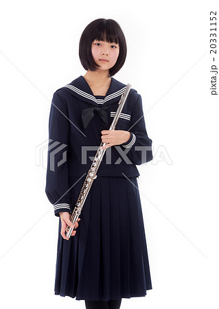 中学生 人物 女子 フルートの写真素材 中学生 人物 女子 フルートの写真素材