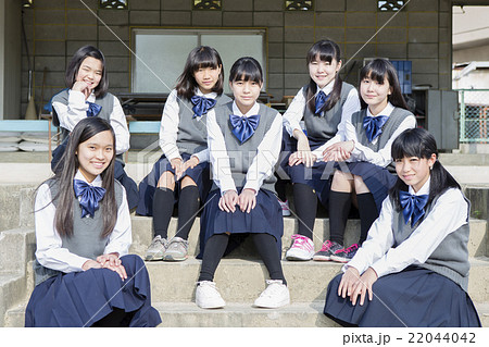 中学生 おまんこ 盗撮 画像 女子 中学生 高校生 階段の写真素材 - PIXTA