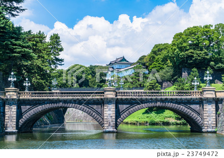 濠 二重橋 橋 堀の写真素材