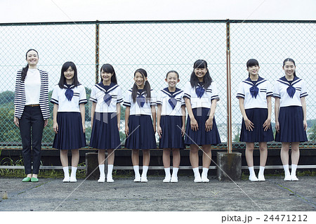 女子大学生集合写真 人物 学校 集合写真 女性の写真素材 - PIXTA