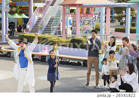 皿回しの写真素材