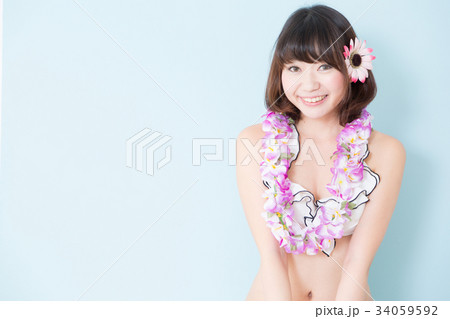 グラビア ポーズ 水着の写真素材