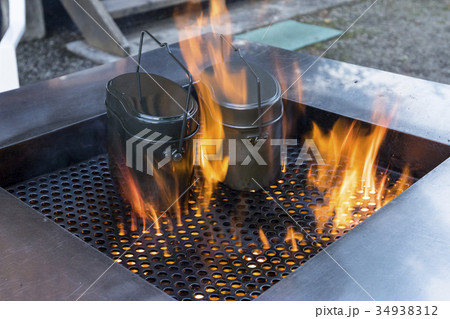 飯盒炊爨 飯盒 趣味 アウトドアの写真素材