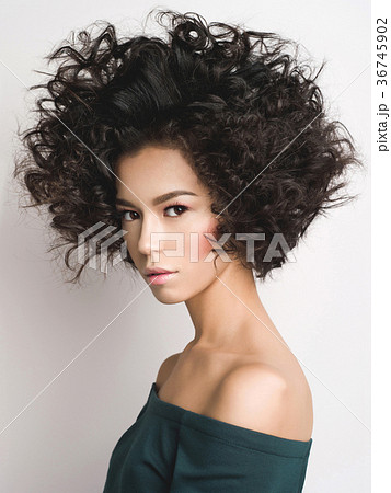 女 アフロヘア アフロ レディの写真素材