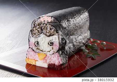 雛人形 巻き寿司 日本 キャラクターの写真素材