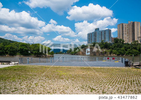 ヘンリーハドソンブリッジの写真素材