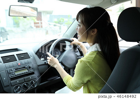 自動車 車 ハンドル 後ろ姿の写真素材