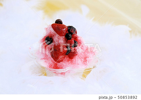 フルーツかき氷の写真素材