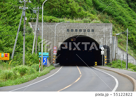 雷電トンネルの写真素材