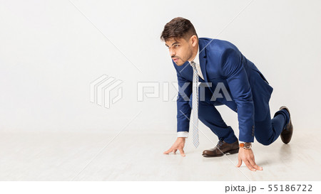 ひざ ま づく ひざまずく