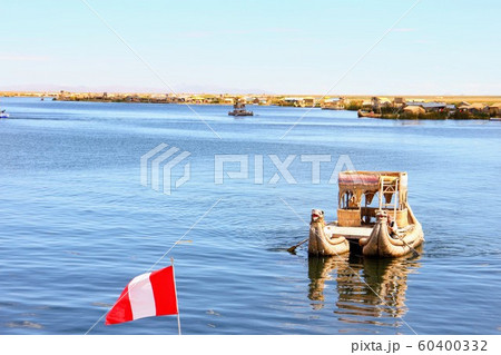 チチカカ湖 藁 わら 船の写真素材 - PIXTA