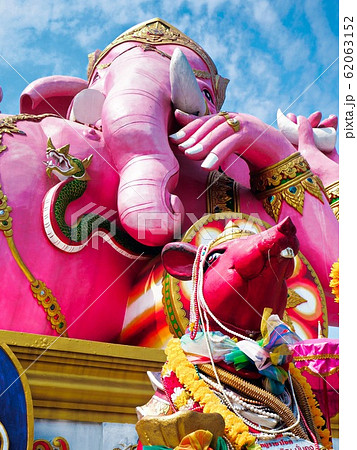ピンク ピンクガネーシャ タイ タイ観光の写真素材