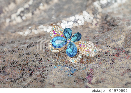 ヘアピン おしゃれ 宝石 髪飾りの写真素材