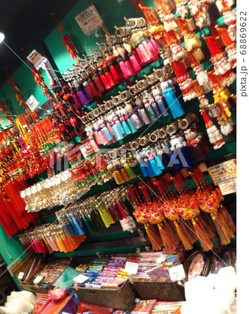 横浜中華街 おみやげ 中国雑貨の写真素材 - PIXTA