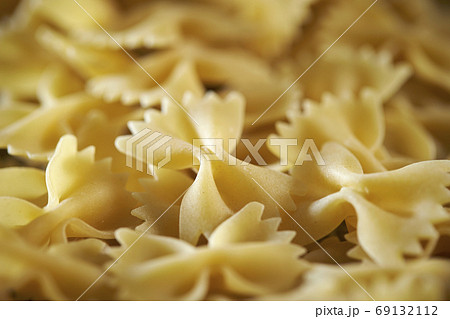 リボン型マカロニ リボンの写真素材