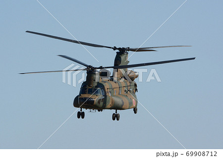 自衛隊 ヘリコプターの写真素材