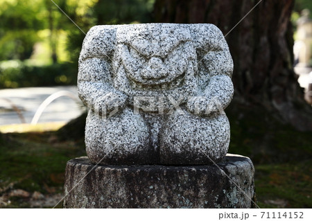 鬼の石像の写真素材 - PIXTA