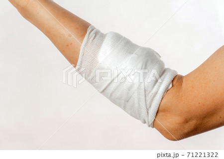 けが 手首 包帯 怪我の写真素材