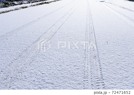 雪 地面 冬 積雪の写真素材