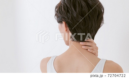 後ろ首の写真素材