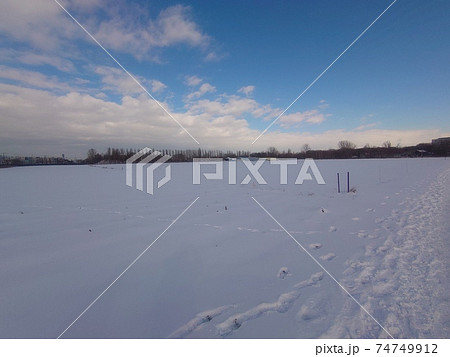 冬のソナタ 雪の写真素材