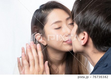 キス顔の写真素材