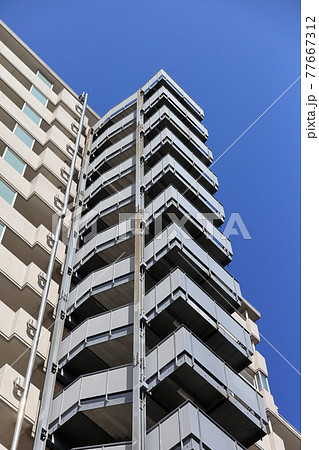 マンション マイホーム 高層マンション 外階段の写真素材