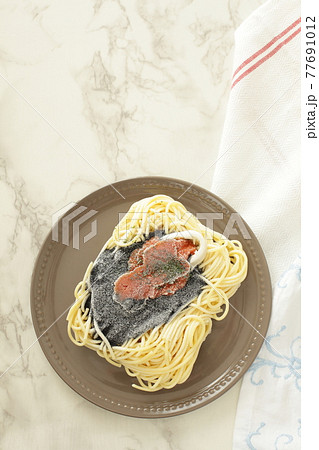 イカスミスパゲッティの写真素材