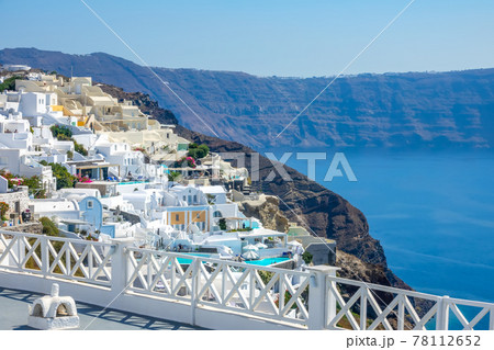 サントリーニ島 ギリシャ 地中海 白い家の写真素材