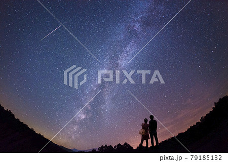 流星群の写真素材集 ピクスタ