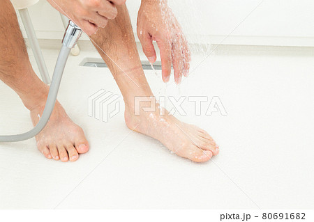 Bare Feet In Shower Bare Feet In Shower