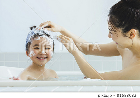 女子小学生　風呂 