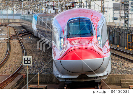 新幹線 はやぶさ こまち 連結の写真素材